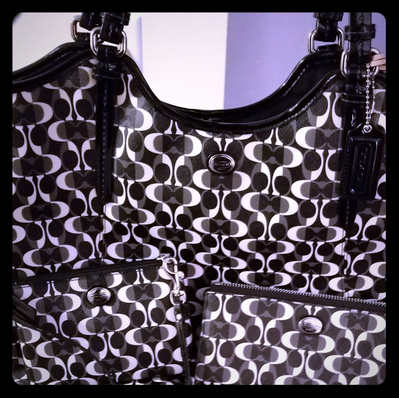 Authentic Coach 3 piece set - Picture 1 of 4